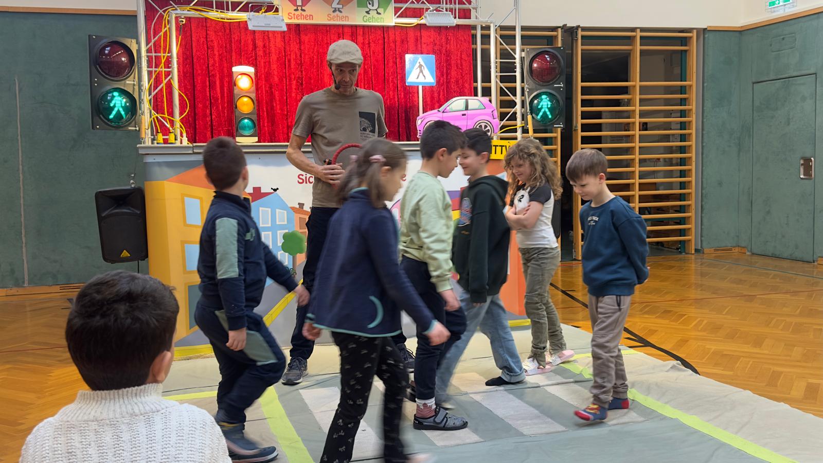 1a: "Sicher über die Straße"-Workshop